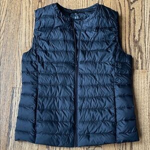 Uniqlo Black Lightweight Packable Puffer Vest